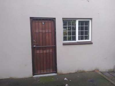 Cottage For Rent in Escombe, Queensburgh