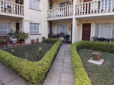 Apartment / Flat For Sale in Malvern, Queensburgh