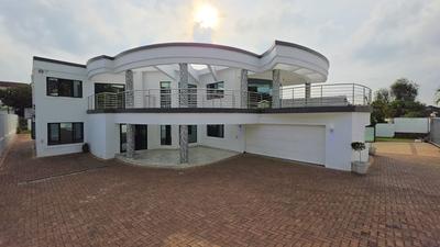 House For Sale in Malvern, Queensburgh
