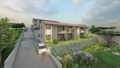 Complex For Sale in Malvern, Queensburgh